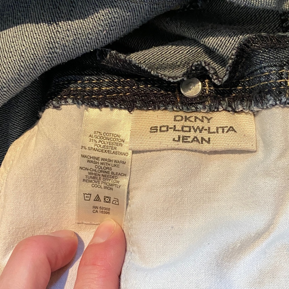 DKNY Capris - Picture 3 of 6